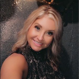 Meet your Posher, Suzanne